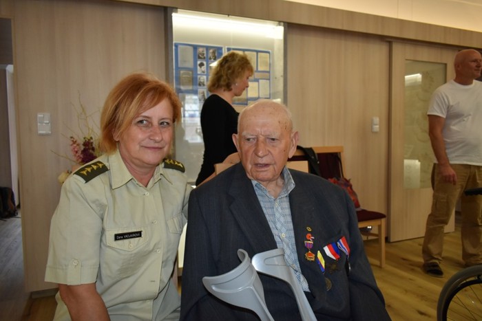Návštěva veteránů z LDN VN Olomouc v KCVV